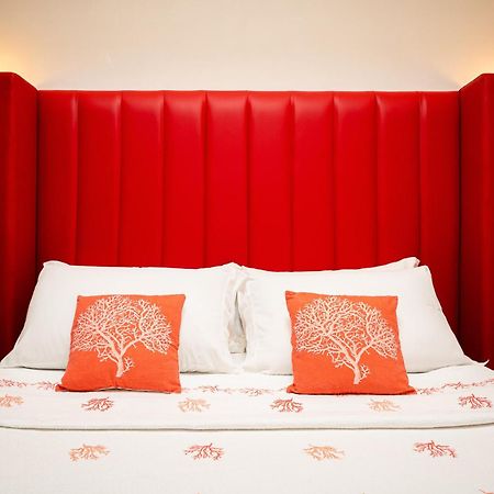 Onda Marina Suites Кальяри Экстерьер фото